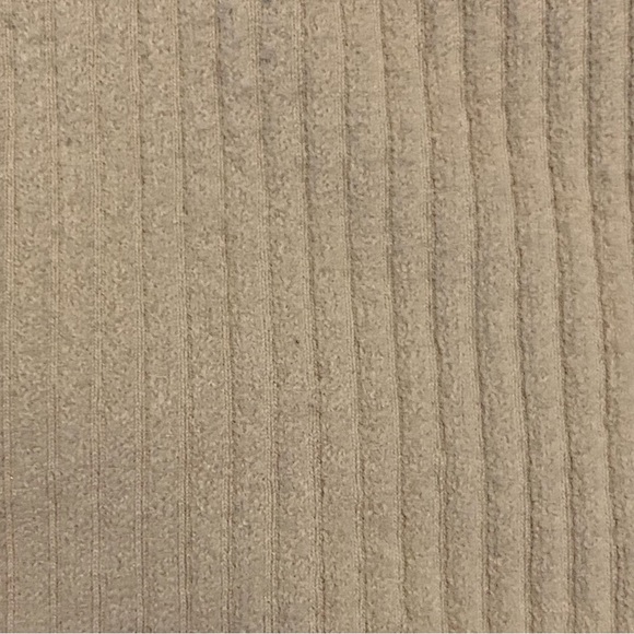 Seamless Tanks 2 for $10 - Picture 3 of 3